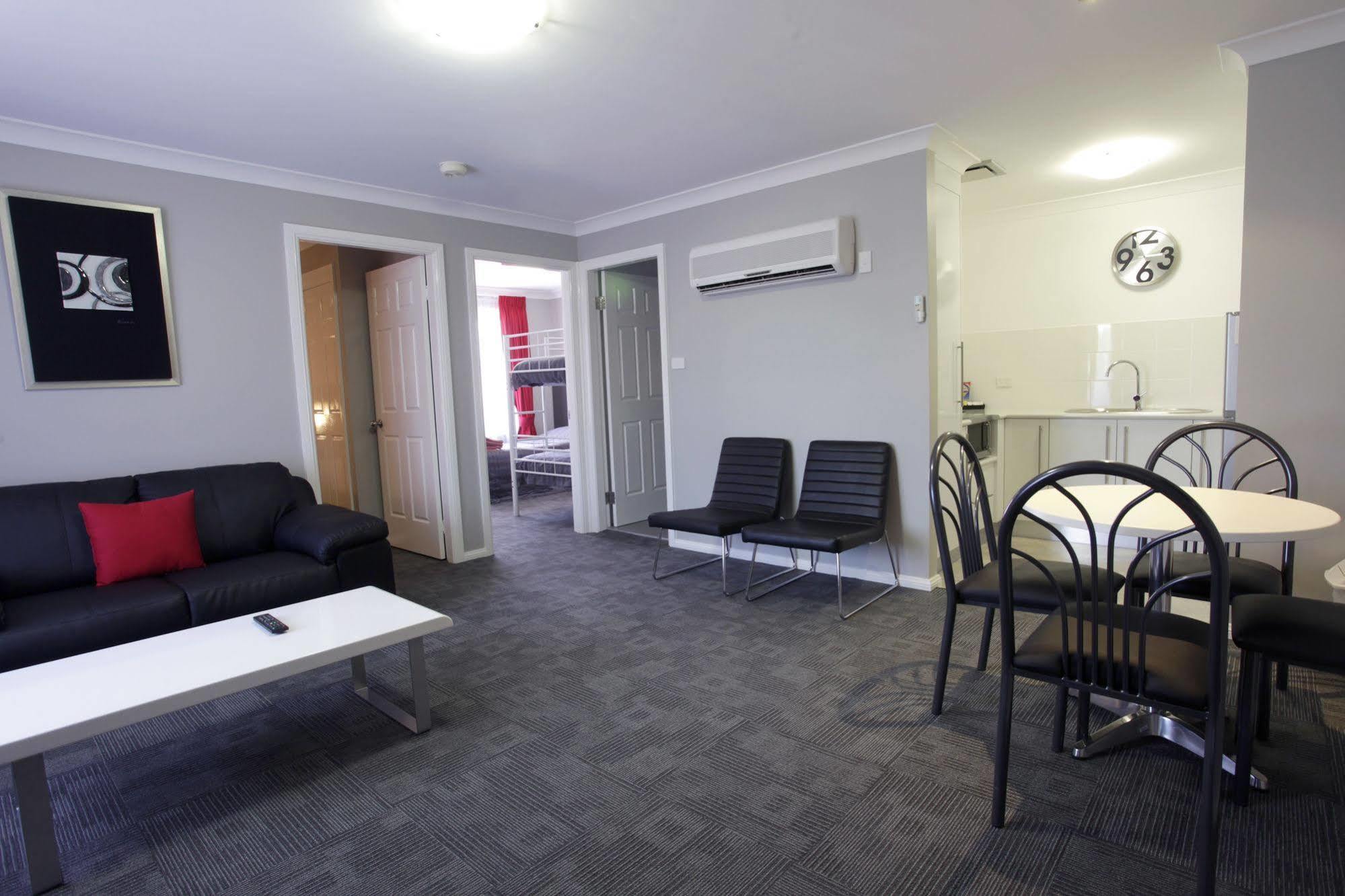 Cattlemans Country Motor Inn & Serviced Apartments Dubbo Extérieur photo