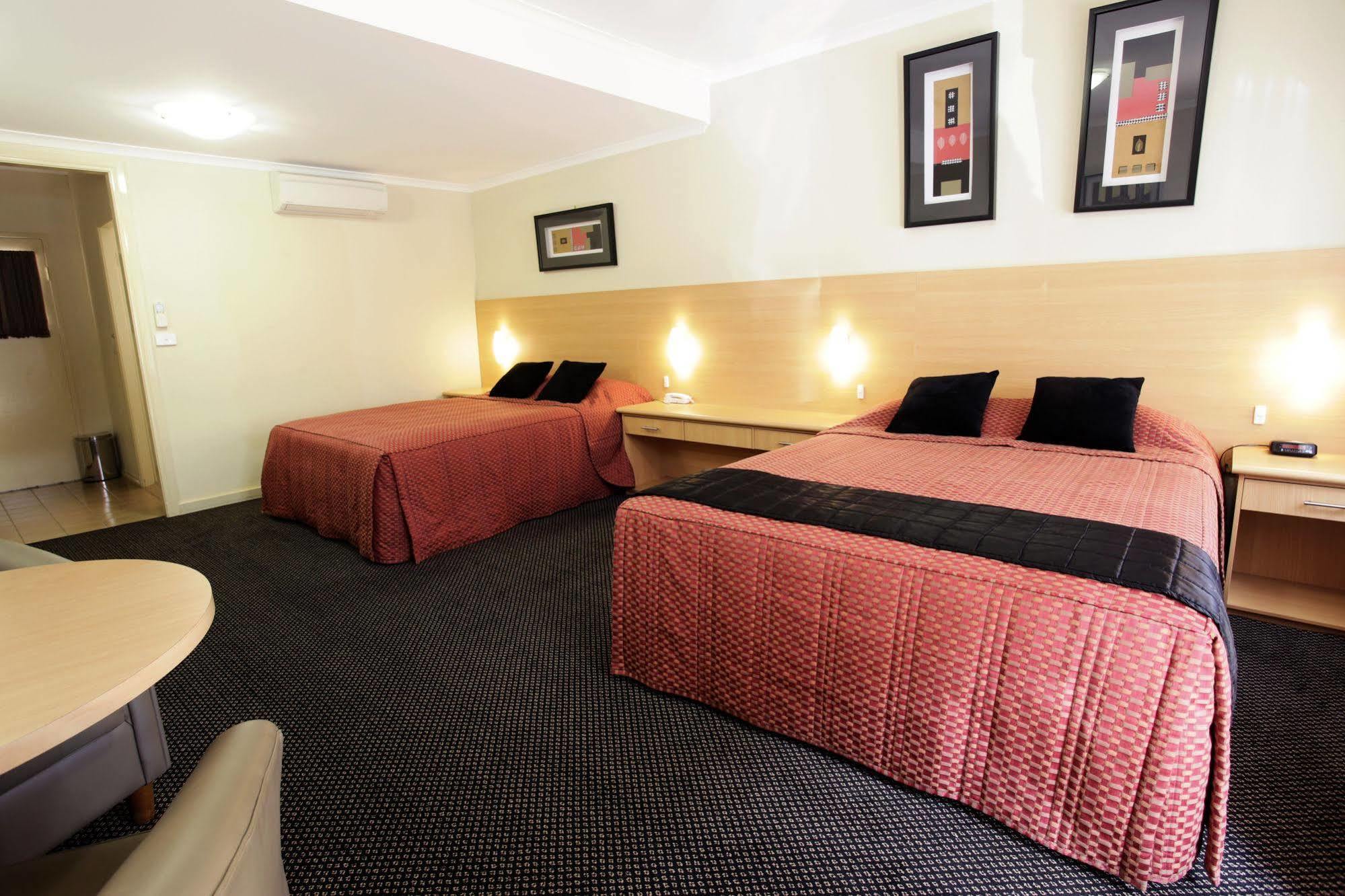 Cattlemans Country Motor Inn & Serviced Apartments Dubbo Extérieur photo