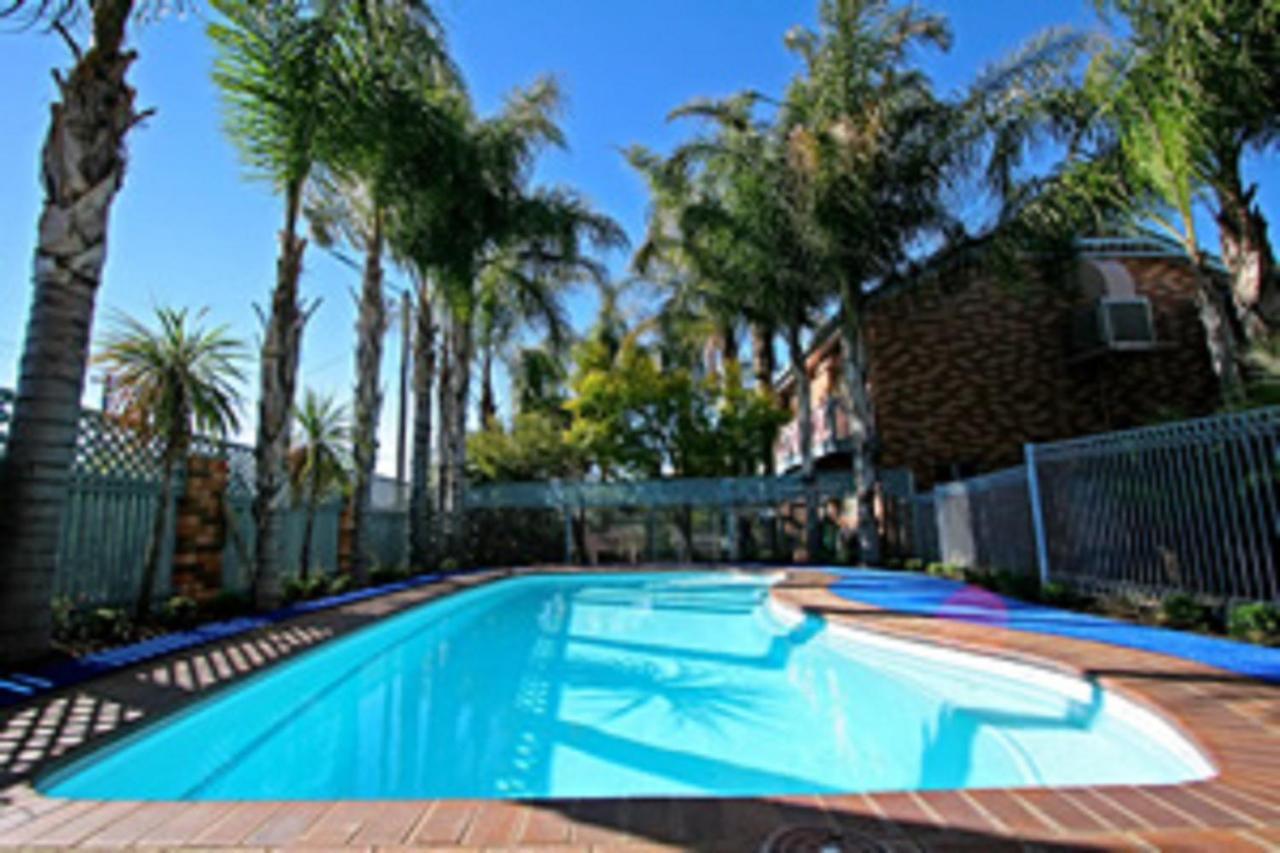 Cattlemans Country Motor Inn & Serviced Apartments Dubbo Extérieur photo